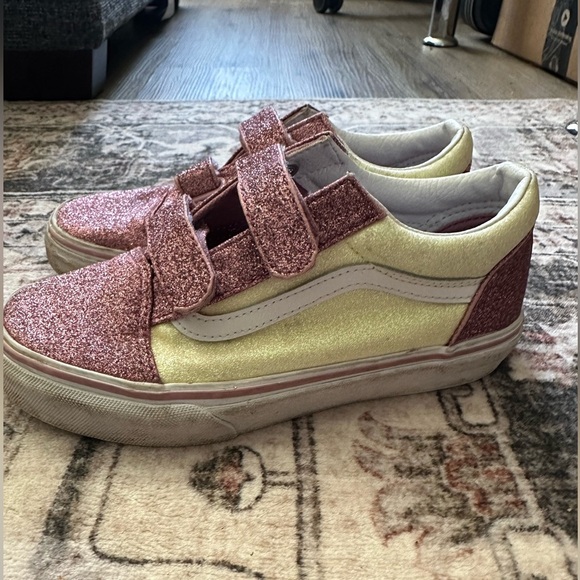 VANS of the wall Size 3 Girls - Picture 1 of 5